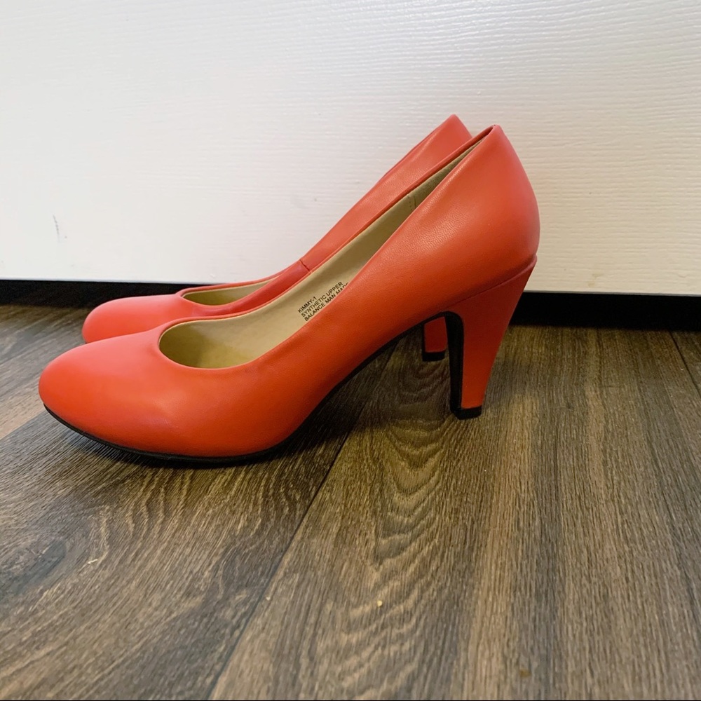 Chase + Chloe Red Round Toe Heels Women’s US 8